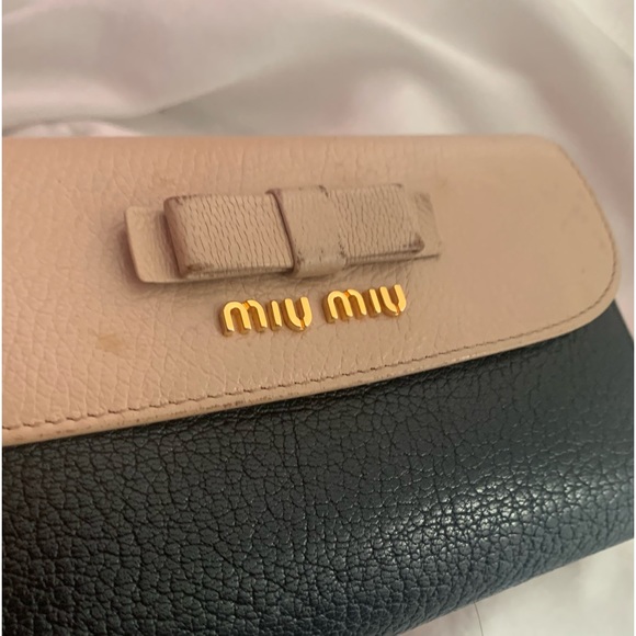 MIU MIU Leather Wallet Kiss-lock bi fold Black nude pink - Picture 4 of 13